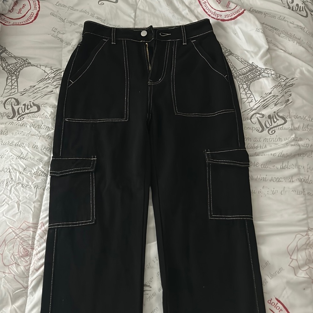 High-Waisted Baggy Black Cargo Pants/Jeans
